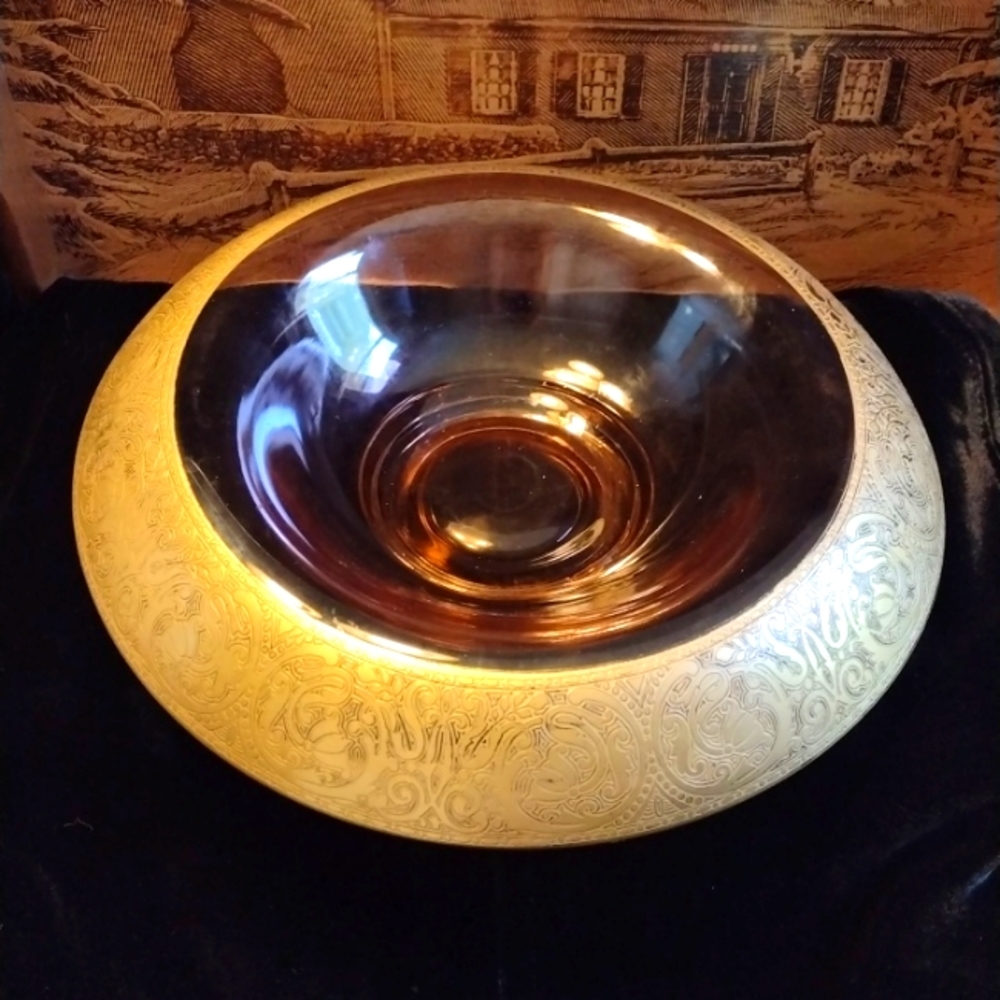 Pink Depression Glass Bowl with Two inch wide gold trim gently used